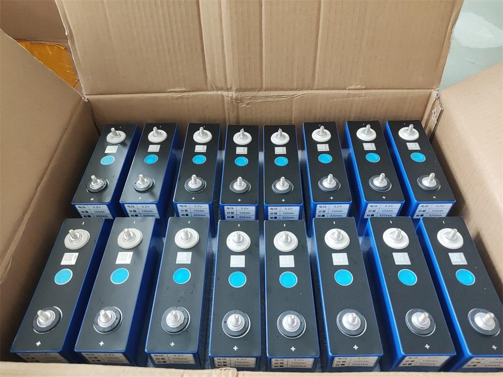 磷酸铁锂电池寿命有多久？七大因素全面解析使用年限